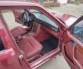 Красный Мерседес В124, объемом двигателя 2.5 л и пробегом 220 тыс. км за 1200 $, фото 8 на Automoto.ua