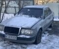 Серый Мерседес В124, объемом двигателя 2 л и пробегом 1000 тыс. км за 700 $, фото 1 на Automoto.ua