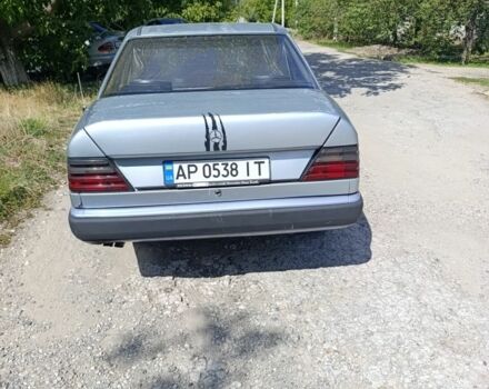 Сірий Мерседес В124, об'ємом двигуна 2.5 л та пробігом 100 тис. км за 1400 $, фото 1 на Automoto.ua