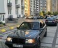 Сірий Мерседес В124, об'ємом двигуна 2.3 л та пробігом 419 тис. км за 1052 $, фото 1 на Automoto.ua