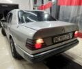 Серый Мерседес В124, объемом двигателя 2.6 л и пробегом 500 тыс. км за 1300 $, фото 3 на Automoto.ua