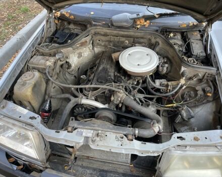 Серый Мерседес В124, объемом двигателя 2 л и пробегом 3 тыс. км за 700 $, фото 1 на Automoto.ua