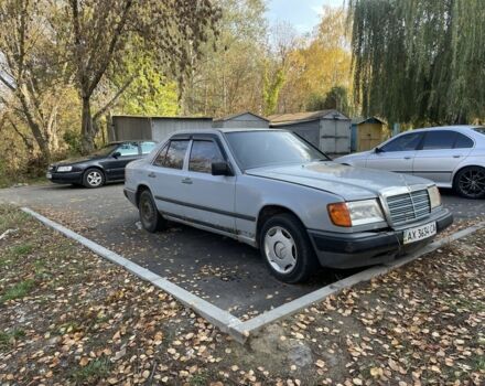 Серый Мерседес В124, объемом двигателя 2 л и пробегом 3 тыс. км за 700 $, фото 6 на Automoto.ua