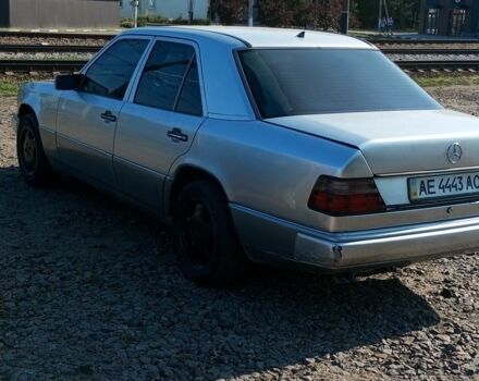 Серый Мерседес В124, объемом двигателя 0 л и пробегом 674 тыс. км за 1300 $, фото 1 на Automoto.ua