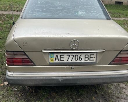 Сірий Мерседес В124, об'ємом двигуна 2.6 л та пробігом 400 тис. км за 1500 $, фото 3 на Automoto.ua