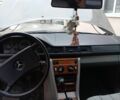 Серый Мерседес В124, объемом двигателя 2 л и пробегом 350 тыс. км за 1999 $, фото 6 на Automoto.ua