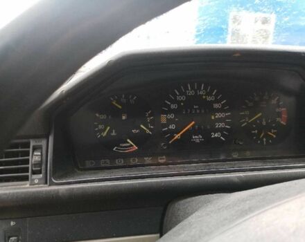 Серый Мерседес В124, объемом двигателя 2.3 л и пробегом 270 тыс. км за 2500 $, фото 21 на Automoto.ua