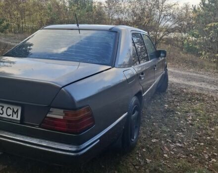 Сірий Мерседес В124, об'ємом двигуна 3 л та пробігом 2 тис. км за 2250 $, фото 3 на Automoto.ua