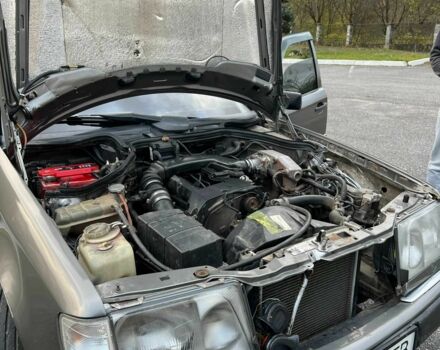 Мерседес В124 1988 у Стрые на Automoto.ua Сірий Мерседес В124, об'ємом двигуна 2.3 л та пробігом 3 тис. км за 1750 $, фото 13 на Automoto.ua