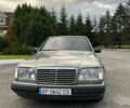 Мерседес В124 1988 у Стрые на Automoto.ua Сірий Мерседес В124, об'ємом двигуна 2.3 л та пробігом 3 тис. км за 1750 $, фото 1 на Automoto.ua