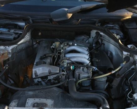 Сірий Мерседес В124, об'ємом двигуна 2 л та пробігом 350 тис. км за 1699 $, фото 23 на Automoto.ua