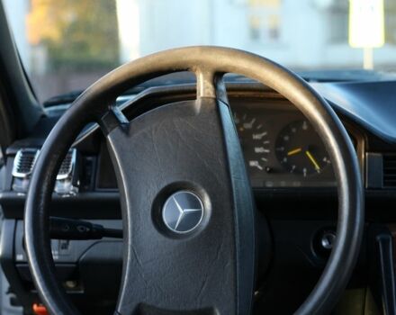 Сірий Мерседес В124, об'ємом двигуна 2 л та пробігом 350 тис. км за 1699 $, фото 18 на Automoto.ua