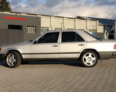 Сірий Мерседес В124, об'ємом двигуна 2 л та пробігом 350 тис. км за 1699 $, фото 12 на Automoto.ua