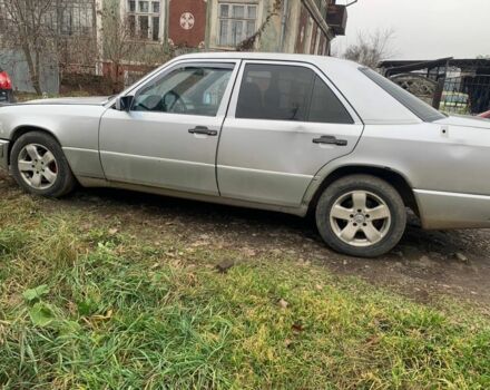 Серый Мерседес В124, объемом двигателя 3 л и пробегом 2 тыс. км за 1700 $, фото 3 на Automoto.ua