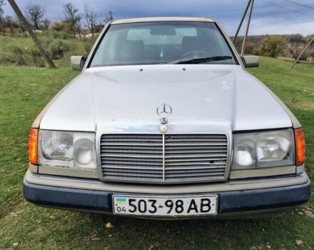 Сірий Мерседес В124, об'ємом двигуна 3 л та пробігом 311 тис. км за 1900 $, фото 8 на Automoto.ua