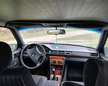 Сірий Мерседес В124, об'ємом двигуна 3 л та пробігом 311 тис. км за 1900 $, фото 12 на Automoto.ua