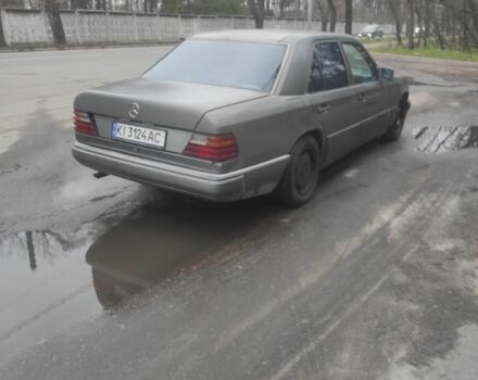 Серый Мерседес В124, объемом двигателя 2 л и пробегом 265 тыс. км за 1499 $, фото 2 на Automoto.ua