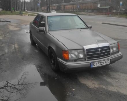 Серый Мерседес В124, объемом двигателя 2 л и пробегом 265 тыс. км за 1499 $, фото 1 на Automoto.ua