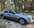 Сірий Мерседес В124, об'ємом двигуна 2 л та пробігом 275 тис. км за 1850 $, фото 1 на Automoto.ua