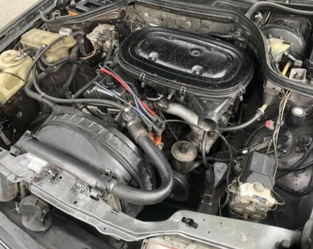 Сірий Мерседес В124, об'ємом двигуна 2.3 л та пробігом 319 тис. км за 1700 $, фото 7 на Automoto.ua