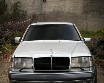 Сірий Мерседес В124, об'ємом двигуна 2.6 л та пробігом 222 тис. км за 3800 $, фото 3 на Automoto.ua