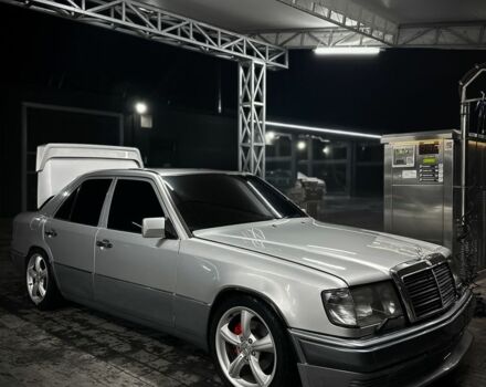 Сірий Мерседес В124, об'ємом двигуна 2.6 л та пробігом 222 тис. км за 3800 $, фото 4 на Automoto.ua