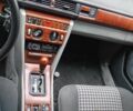 Серый Мерседес В124, объемом двигателя 2.3 л и пробегом 300 тыс. км за 2500 $, фото 7 на Automoto.ua