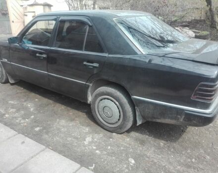 Сірий Мерседес В124, об'ємом двигуна 0 л та пробігом 270 тис. км за 3600 $, фото 2 на Automoto.ua