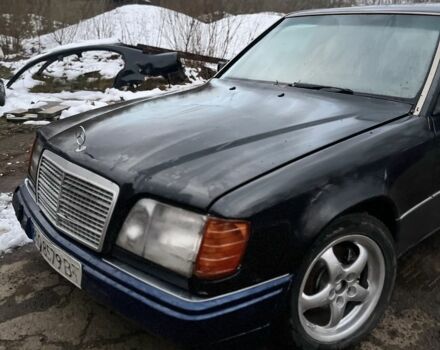 Серый Мерседес В124, объемом двигателя 2 л и пробегом 280 тыс. км за 1400 $, фото 1 на Automoto.ua