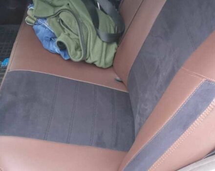 Серый Мерседес В124, объемом двигателя 2.5 л и пробегом 320 тыс. км за 3600 $, фото 3 на Automoto.ua