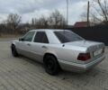 Сірий Мерседес В124, об'ємом двигуна 2.5 л та пробігом 300 тис. км за 2099 $, фото 3 на Automoto.ua