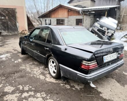 Серый Мерседес В124, объемом двигателя 2 л и пробегом 280 тыс. км за 1400 $, фото 2 на Automoto.ua