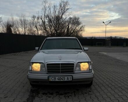 Сірий Мерседес В124, об'ємом двигуна 2.5 л та пробігом 300 тис. км за 2099 $, фото 4 на Automoto.ua