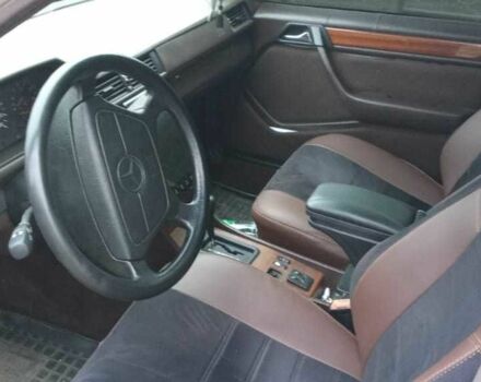 Серый Мерседес В124, объемом двигателя 2.5 л и пробегом 320 тыс. км за 3600 $, фото 8 на Automoto.ua