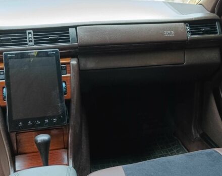 Серый Мерседес В124, объемом двигателя 2.5 л и пробегом 320 тыс. км за 3600 $, фото 10 на Automoto.ua