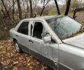 Сірий Мерседес В124, об'ємом двигуна 2.5 л та пробігом 300 тис. км за 238 $, фото 2 на Automoto.ua