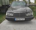Сірий Мерседес В124, об'ємом двигуна 2 л та пробігом 900 тис. км за 3401 $, фото 1 на Automoto.ua