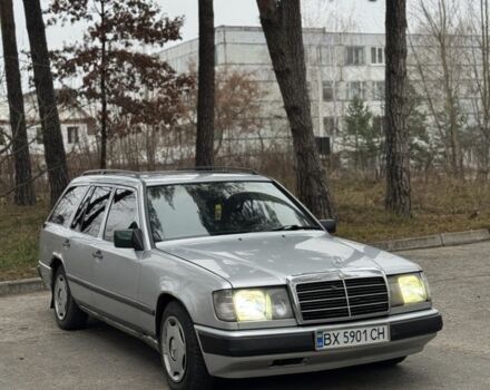 Серый Мерседес В124, объемом двигателя 3 л и пробегом 398 тыс. км за 1999 $, фото 3 на Automoto.ua