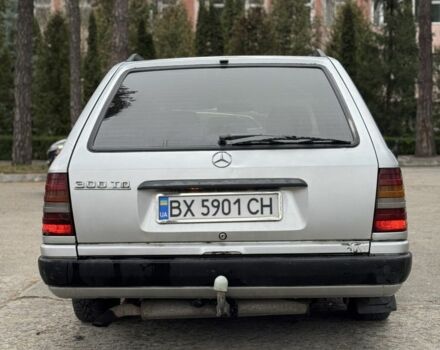 Серый Мерседес В124, объемом двигателя 3 л и пробегом 398 тыс. км за 1999 $, фото 7 на Automoto.ua