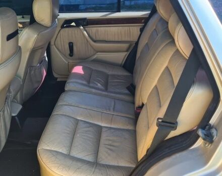 Серый Мерседес В124, объемом двигателя 3 л и пробегом 541 тыс. км за 3500 $, фото 4 на Automoto.ua