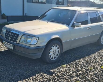 Серый Мерседес В124, объемом двигателя 3 л и пробегом 541 тыс. км за 3500 $, фото 1 на Automoto.ua