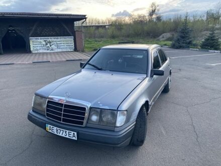 Мерседес В124 1987 в Кривом Роге на Automoto.ua Серый Мерседес В124, объемом двигателя 2.5 л и пробегом 410 тыс. км за 2000 $, фото 1 на Automoto.ua