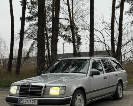 Серый Мерседес В124, объемом двигателя 3 л и пробегом 398 тыс. км за 1999 $, фото 1 на Automoto.ua