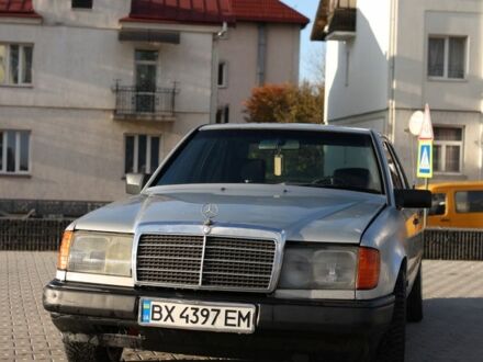 Мерседес В124 1989 у Львові на Automoto.ua Сірий Мерседес В124, об'ємом двигуна 2 л та пробігом 350 тис. км за 1699 $, фото 1 на Automoto.ua