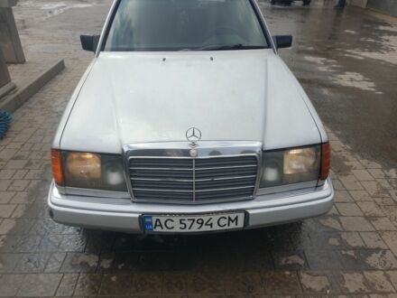 Мерседес В124 1989 у Дубно на Automoto.ua Сірий Мерседес В124, об'ємом двигуна 2.3 л та пробігом 380 тис. км за 1500 $, фото 1 на Automoto.ua