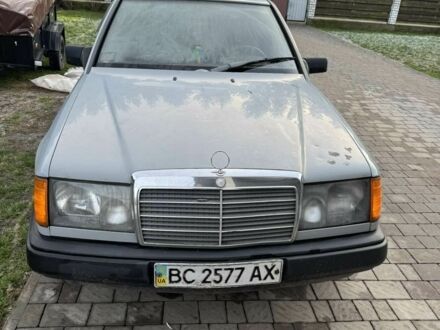 Сірий Мерседес В124, об'ємом двигуна 2 л та пробігом 417 тис. км за 1700 $, фото 1 на Automoto.ua