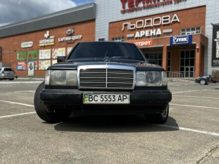 Мерседес В124 1989 в Заречном на Automoto.ua Серый Мерседес В124, объемом двигателя 3 л и пробегом 538 тыс. км за 2700 $, фото 1 на Automoto.ua