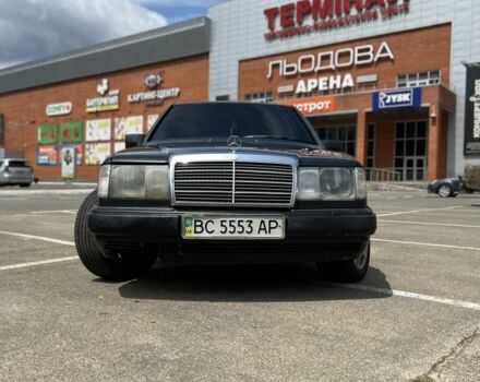 Серый Мерседес В124, объемом двигателя 3 л и пробегом 538 тыс. км за 2700 $, фото 1 на Automoto.ua