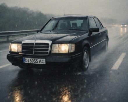 Серый Мерседес В124, объемом двигателя 2.3 л и пробегом 393 тыс. км за 1900 $, фото 1 на Automoto.ua