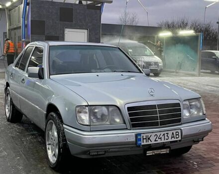 Сірий Мерседес В124, об'ємом двигуна 3.2 л та пробігом 414 тис. км за 2600 $, фото 1 на Automoto.ua